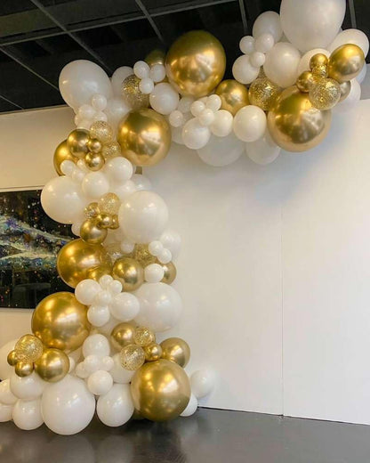153Pcs Black and Silver White Balloon Garland Arch Kit with Stars, 22 18 12 10 5 inch Disco Ball Balloons Black White Metallic Silver Confetti Balloon for Birthday Graduation Party Decorations