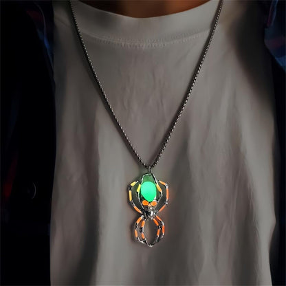 Spider Necklace for Men Women,Punk Luminous Animal Pendant,Spider Charm Pendant Necklace,Hip-hop Glow in the Dark Jewelry