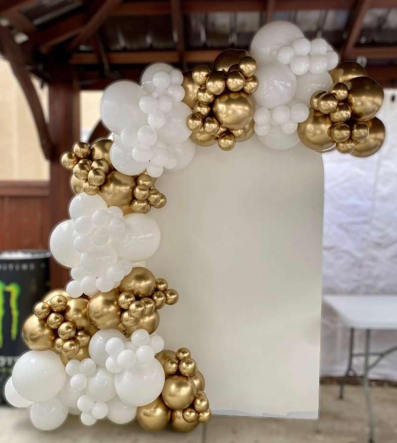153Pcs Black and Silver White Balloon Garland Arch Kit with Stars, 22 18 12 10 5 inch Disco Ball Balloons Black White Metallic Silver Confetti Balloon for Birthday Graduation Party Decorations