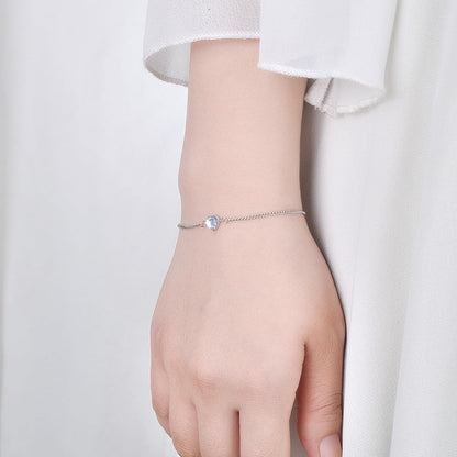 Long tiantian Moonstone Bracelet Glow in the Dark Bracelets Moonstone Jewelry for Women Crystal Bracelet Glow in the Dark Jewelry for Women Trendy Gifts for Christmas