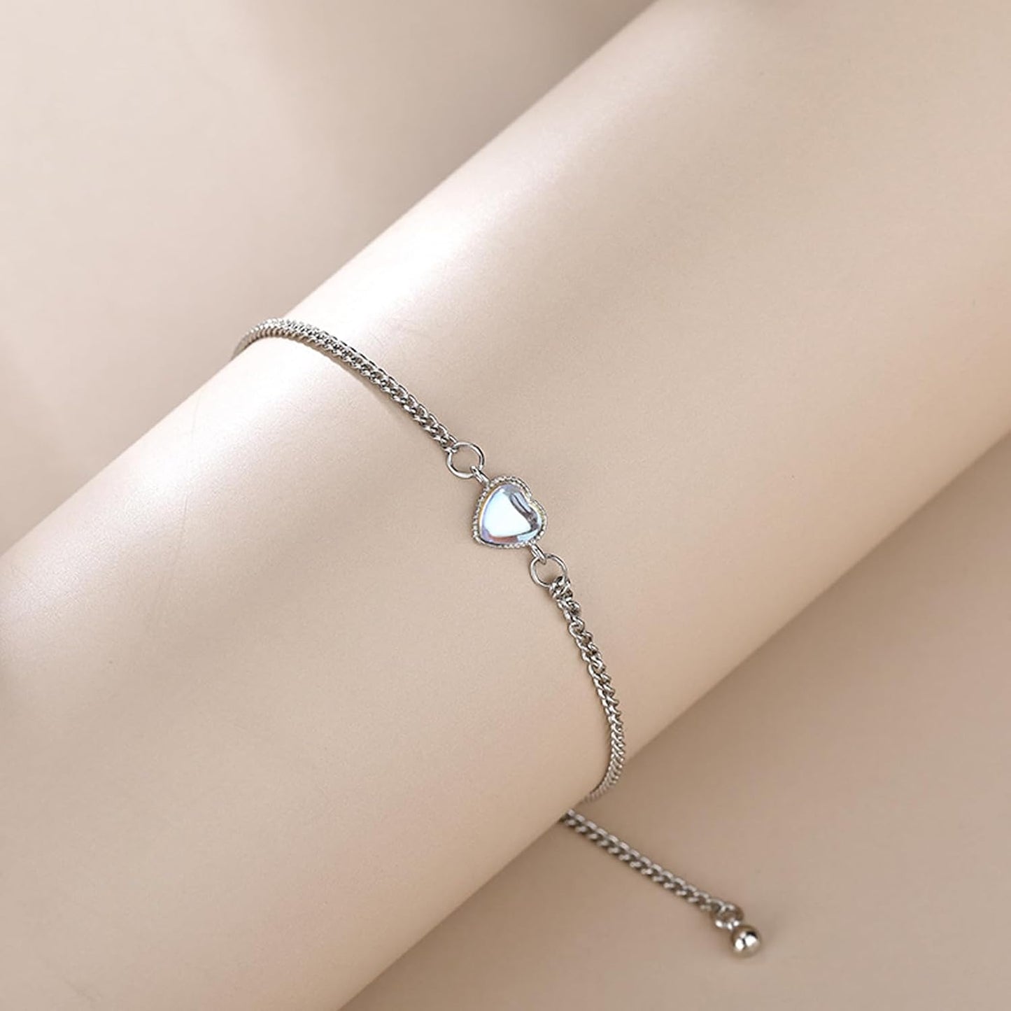 Long tiantian Moonstone Bracelet Glow in the Dark Bracelets Moonstone Jewelry for Women Crystal Bracelet Glow in the Dark Jewelry for Women Trendy Gifts for Christmas