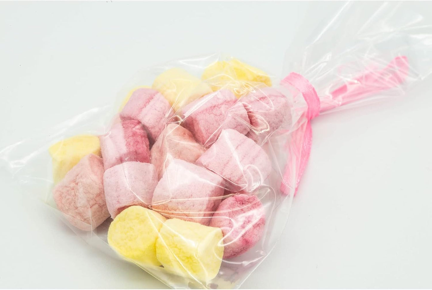 Cello Cellophane Treat Bags,5x7 Inches Clear Cellophane Bags 200 Pcs OPP Plastic Treat Bags with 200 Twist Ties for Gift Wrapping,Packaging Candies,Dessert,Bakery, Cookies, Chocolate,Party Favor