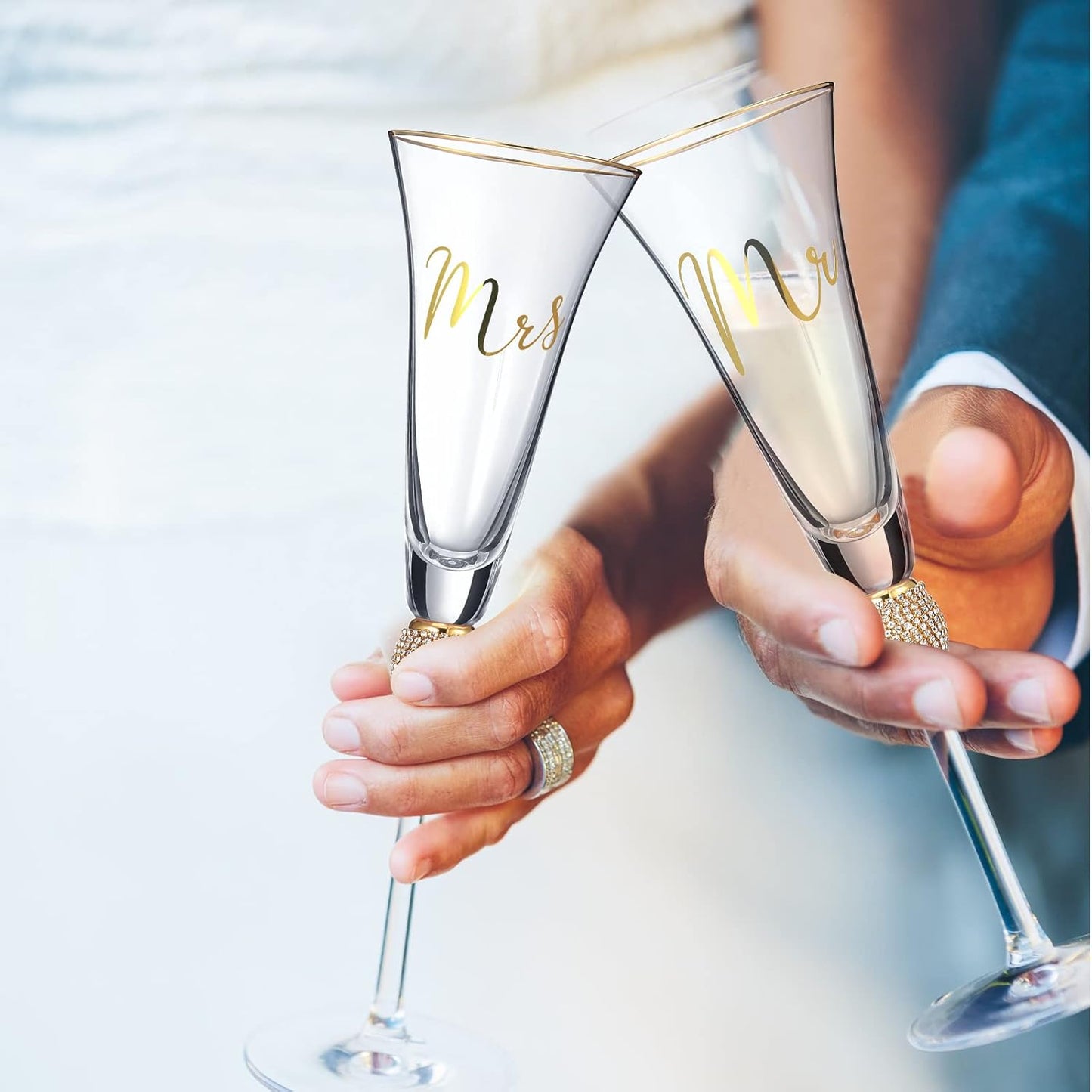 Boao 4 Piece Mr and Mrs Champagne Flutes and Cake Knife Server Set Crystal Wedding Toasting Flutes Rhinestone Cake Cutting Set for Bride and Groom Wedding Engagement Bridal Shower Gifts(Silver)