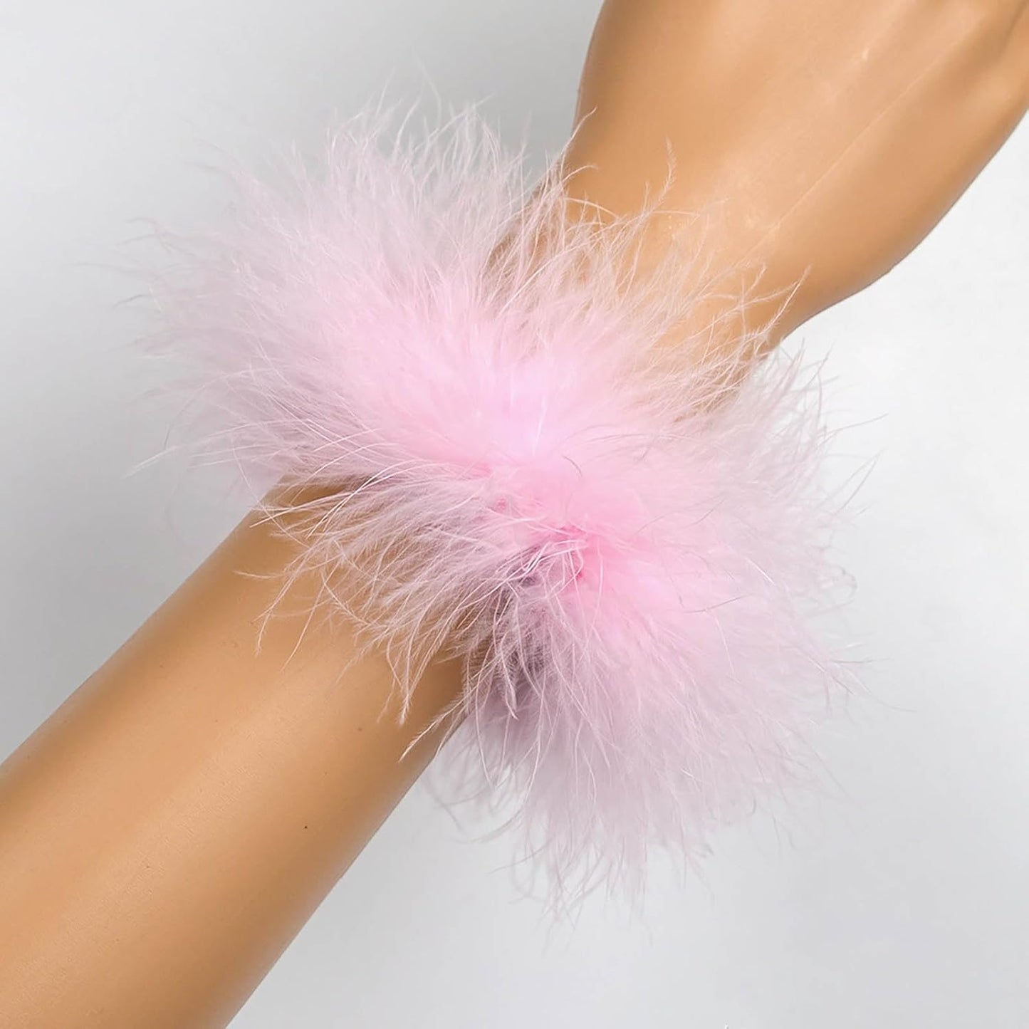 2Pcs Feather Wristbands, 9.65inch Soft Feather Wrist Slap Bracelet Cuffs, Snap Ring, Circle Slap Wrist Decoration Cuffs for Party Decoration