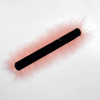 2Pcs Feather Wristbands, 9.65inch Soft Feather Wrist Slap Bracelet Cuffs, Snap Ring, Circle Slap Wrist Decoration Cuffs for Party Decoration