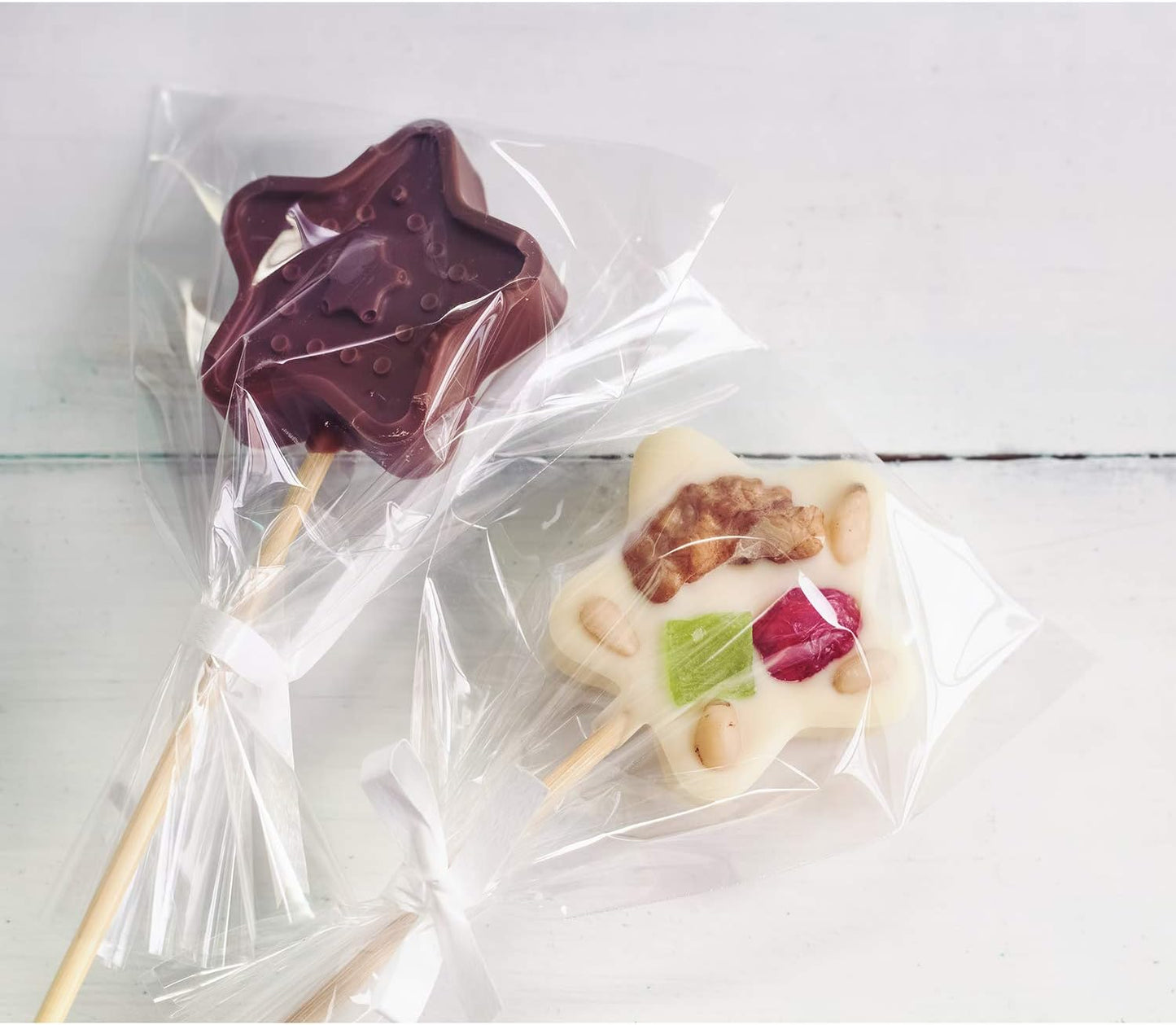 Cello Cellophane Treat Bags,5x7 Inches Clear Cellophane Bags 200 Pcs OPP Plastic Treat Bags with 200 Twist Ties for Gift Wrapping,Packaging Candies,Dessert,Bakery, Cookies, Chocolate,Party Favor