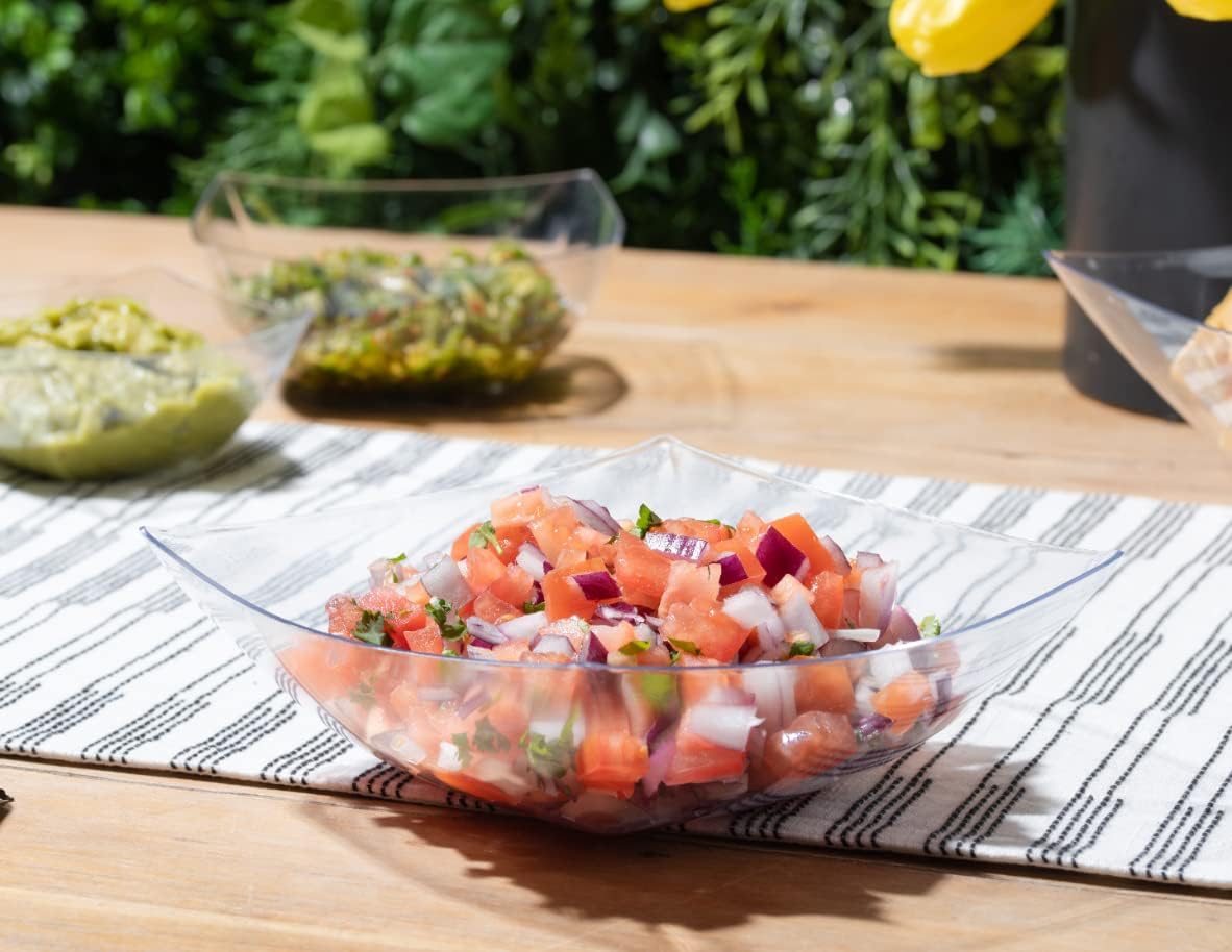 Posh Setting - Clear Plastic Serving Bowls for Party (8oz - 4 Pack) Square, Disposable, Salad & Fruit Bowls for Party Table, Candy Containers for Candy Buffet