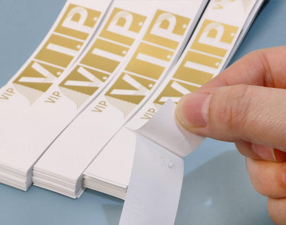 ONLYKXY 120pcs VIP Wristband Party Paper Wrist Straps 3/4" Tear-Resistant Waterproof Disposabl Wristbands for Events (Gold)