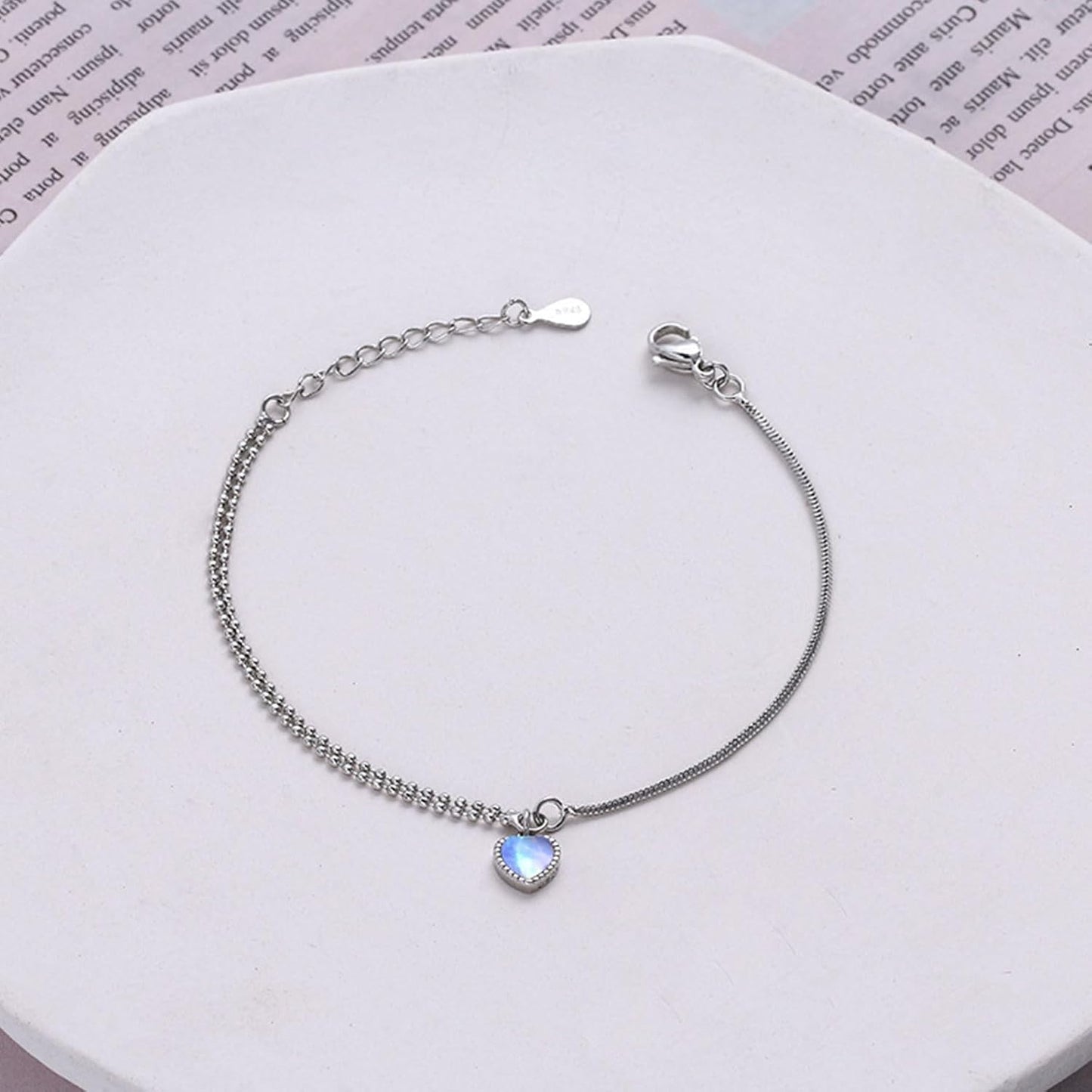 Long tiantian Moonstone Bracelet Glow in the Dark Bracelets Moonstone Jewelry for Women Crystal Bracelet Glow in the Dark Jewelry for Women Trendy Gifts for Christmas