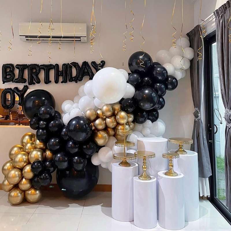 153Pcs Black and Silver Balloons Garland Arch Kit with Stars - 22 18 12 10 5 inch Different Size Black Metallic Silver Confetti Latex Balloon for Birthday Graduation New Year Party Decorations