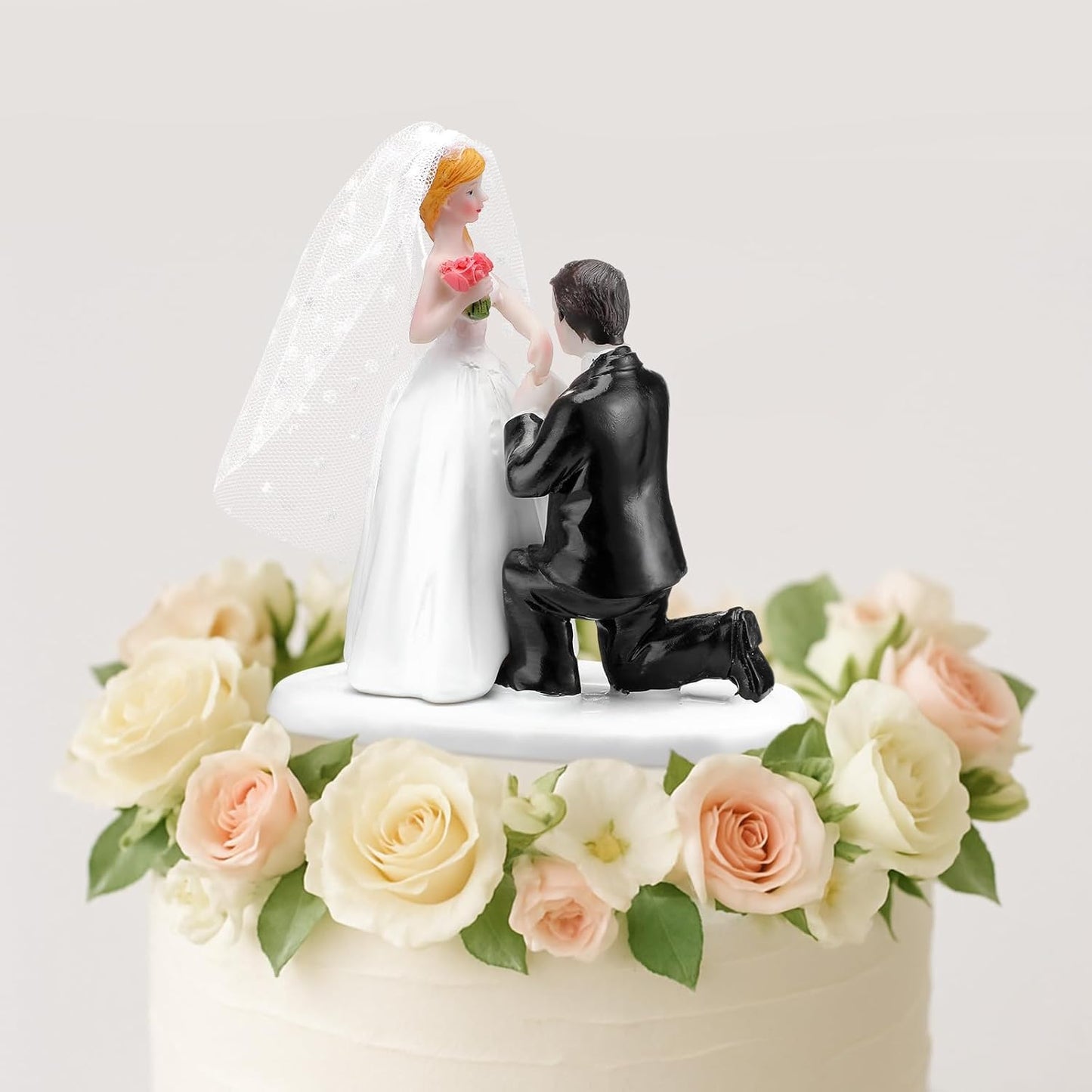 Remerry 4.5" Wedding Bride and Groom Cake Topper Vintage Elegant Wedding Cake Topper Couple Figurine Novios Para Pastel for Engagement Romantic Funny Couple Statue Anniversary(Romantic Era,White)