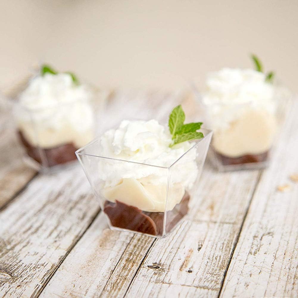 supernal 100pcs Square Plastic Dessert Cups (4oz) with 100pcs Mini Gold Spoons, Plastic Parfait Appetizer Cup, Medium Clear Dessert Cups Perfect for Cakes, Ice Cream, Desserts Appetizers