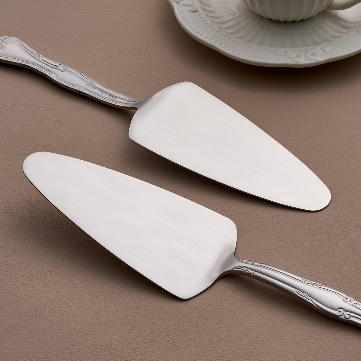 3-Piece Cake Server Set - 9.3-Inch Matte Black 430 Stainless Steel with Rose Handle Design - for Cake, Pie, Pizza, and Dessert Serving - Dishwasher Safe Pastry Server Set