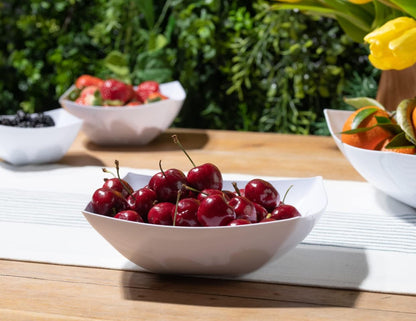 Posh Setting - Clear Plastic Serving Bowls for Party (8oz - 4 Pack) Square, Disposable, Salad & Fruit Bowls for Party Table, Candy Containers for Candy Buffet