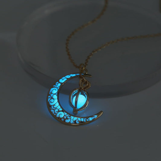 EEQQBZ Glowing crescent moon fairy necklace for women or men - Enchanting luminous moon charm - Moon magical glow jewelry in the dark necklaces