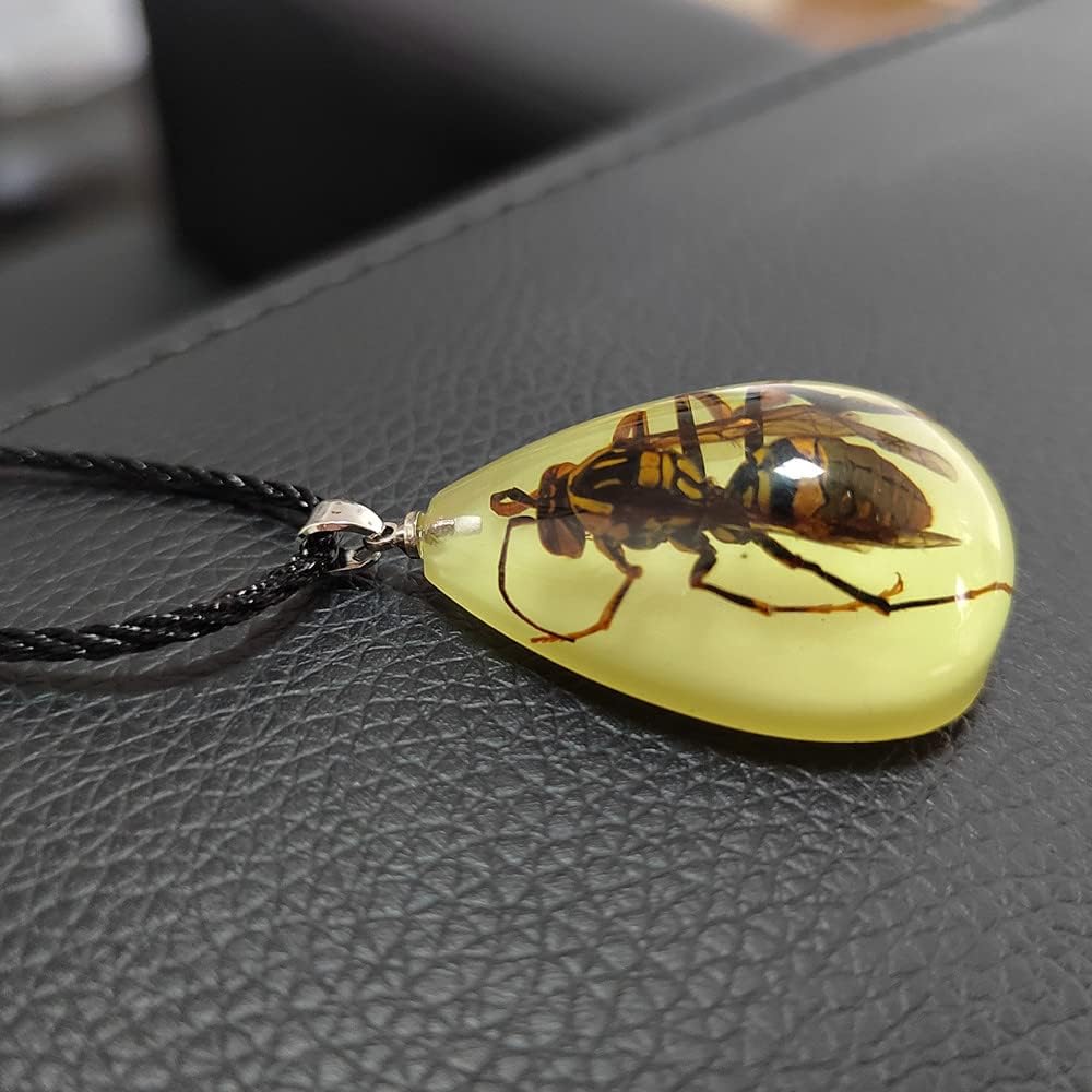 Glow in the Dark Necklace Black Scorpion Amber Resin Adjustable Necklace Pendent with Insect Sample Inside Birthday Gift for Lover Friends