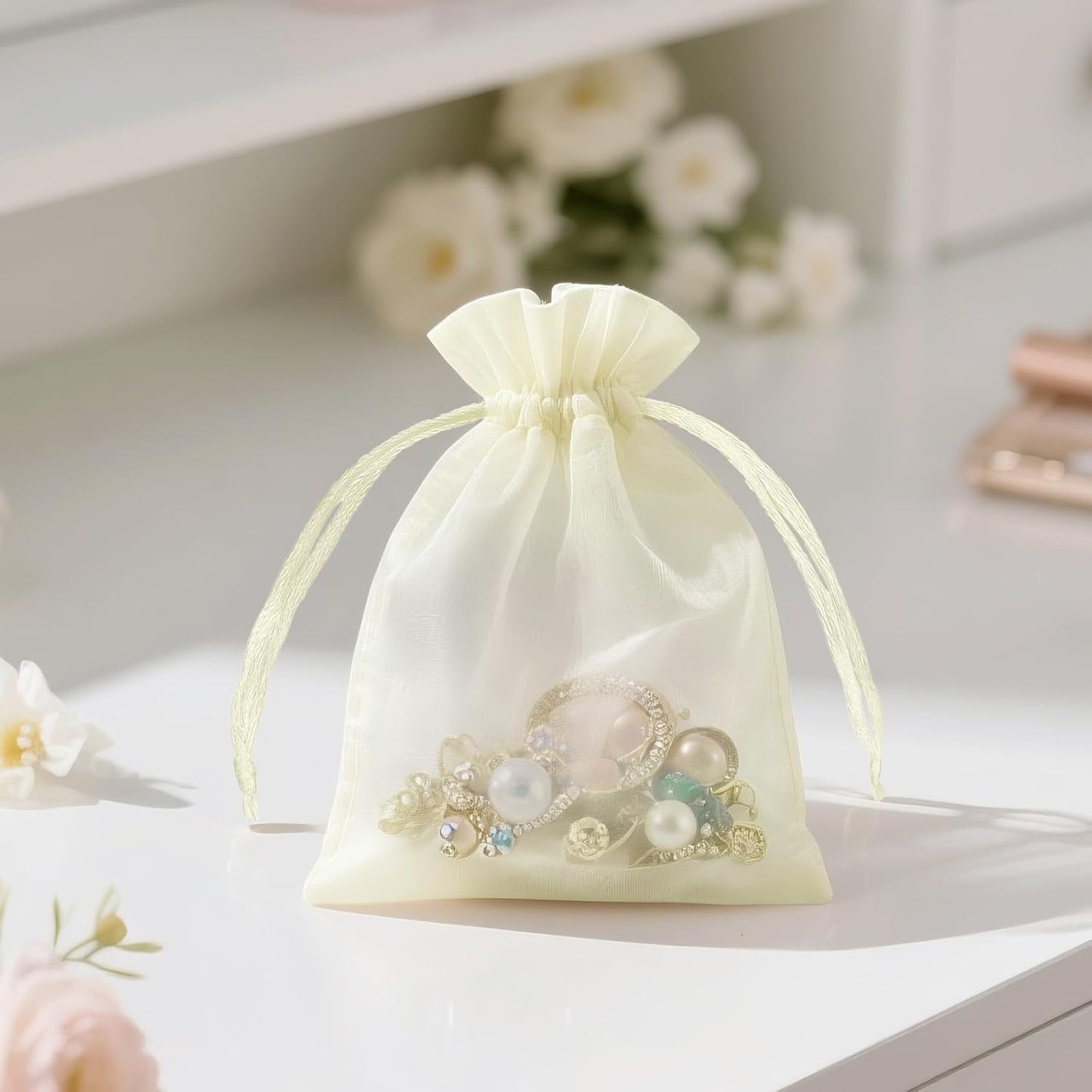joycraft 50Pcs Organza Bags, 2x3 inch Gift Favor Bags, White Wedding Favor Bags, Jewelry Pouches with Drawstring, Mesh Bags Drawstring for Jewelry, Festival, Makeup, Candy, Desserts
