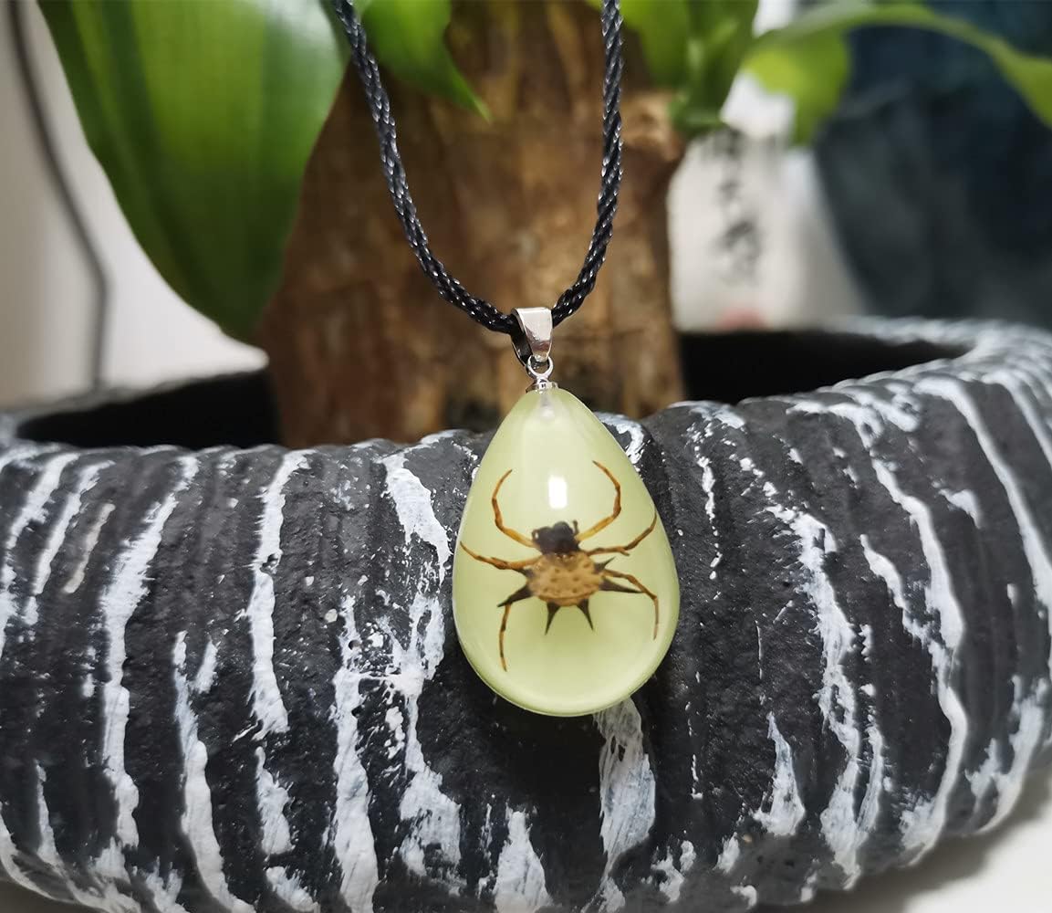 Glow in the Dark Necklace Black Scorpion Amber Resin Adjustable Necklace Pendent with Insect Sample Inside Birthday Gift for Lover Friends
