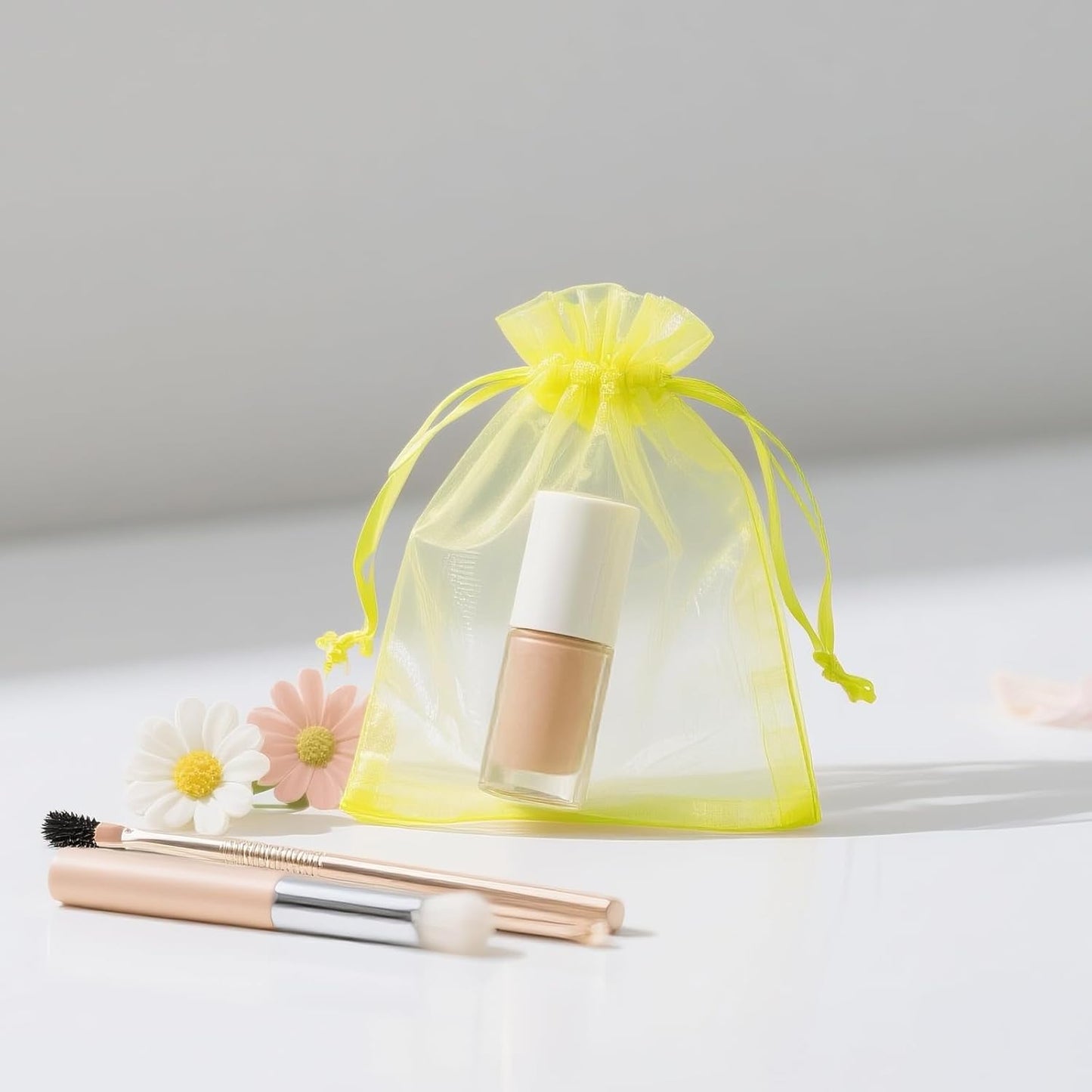 joycraft 50Pcs Organza Bags, 2x3 inch Gift Favor Bags, White Wedding Favor Bags, Jewelry Pouches with Drawstring, Mesh Bags Drawstring for Jewelry, Festival, Makeup, Candy, Desserts