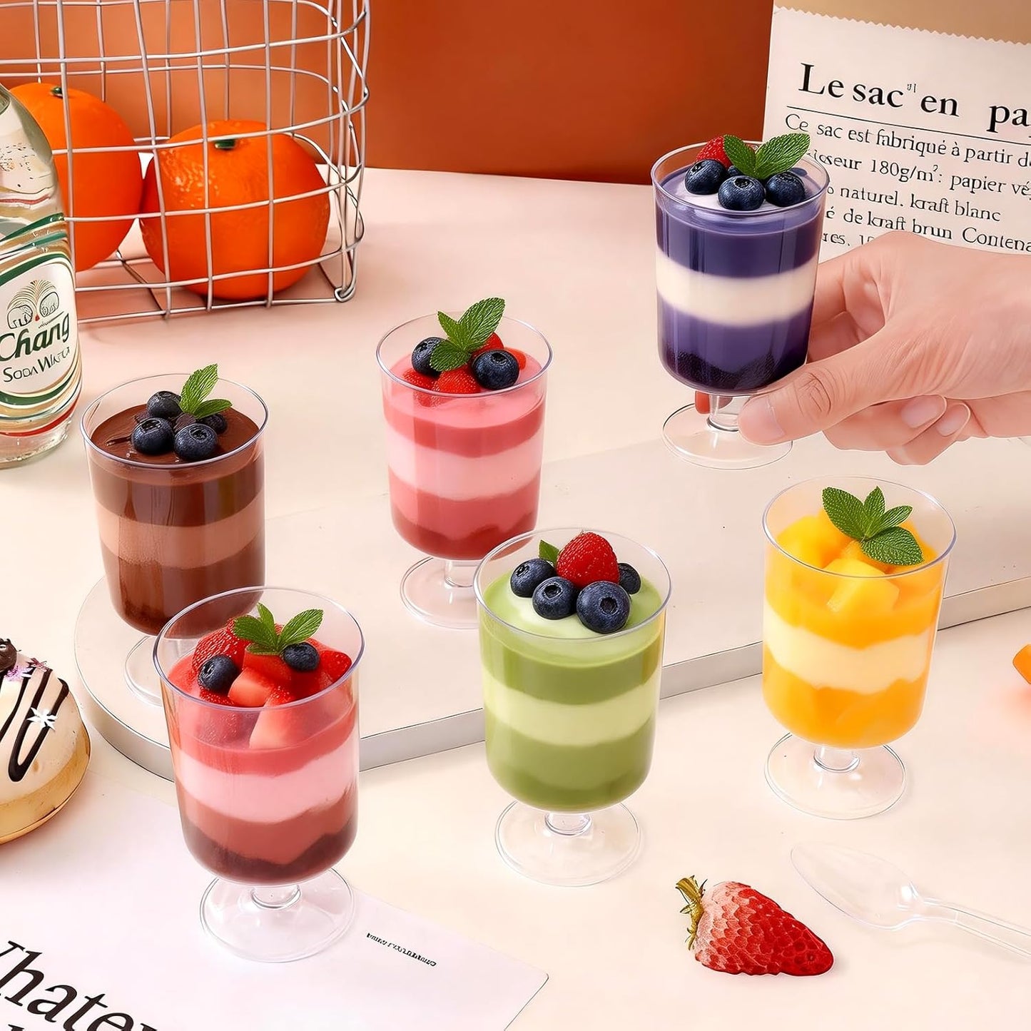 mwellewm 400 Pcs Dessert Cups with Lids and Spoons, 5 OZ Parfait Cups 3 OZ Plastic Desert Cups Clear Mini Shooter Cups for Party Reusable Small Appetizer Serving Fruit Cup Ice Cream Cake Pudding