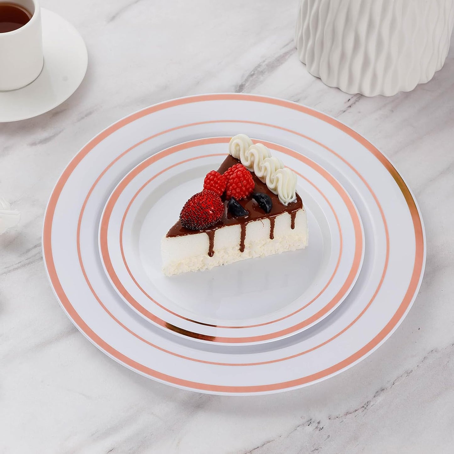 Goodluck 200PCS Gold Plastic Plates, Heavy Duty Disposable Gold Plates with 100 10.25 inch Dinner Plates and 100 7.5 inch Dessert Plates for Party, Holiday, Wedding, Thanksgiving