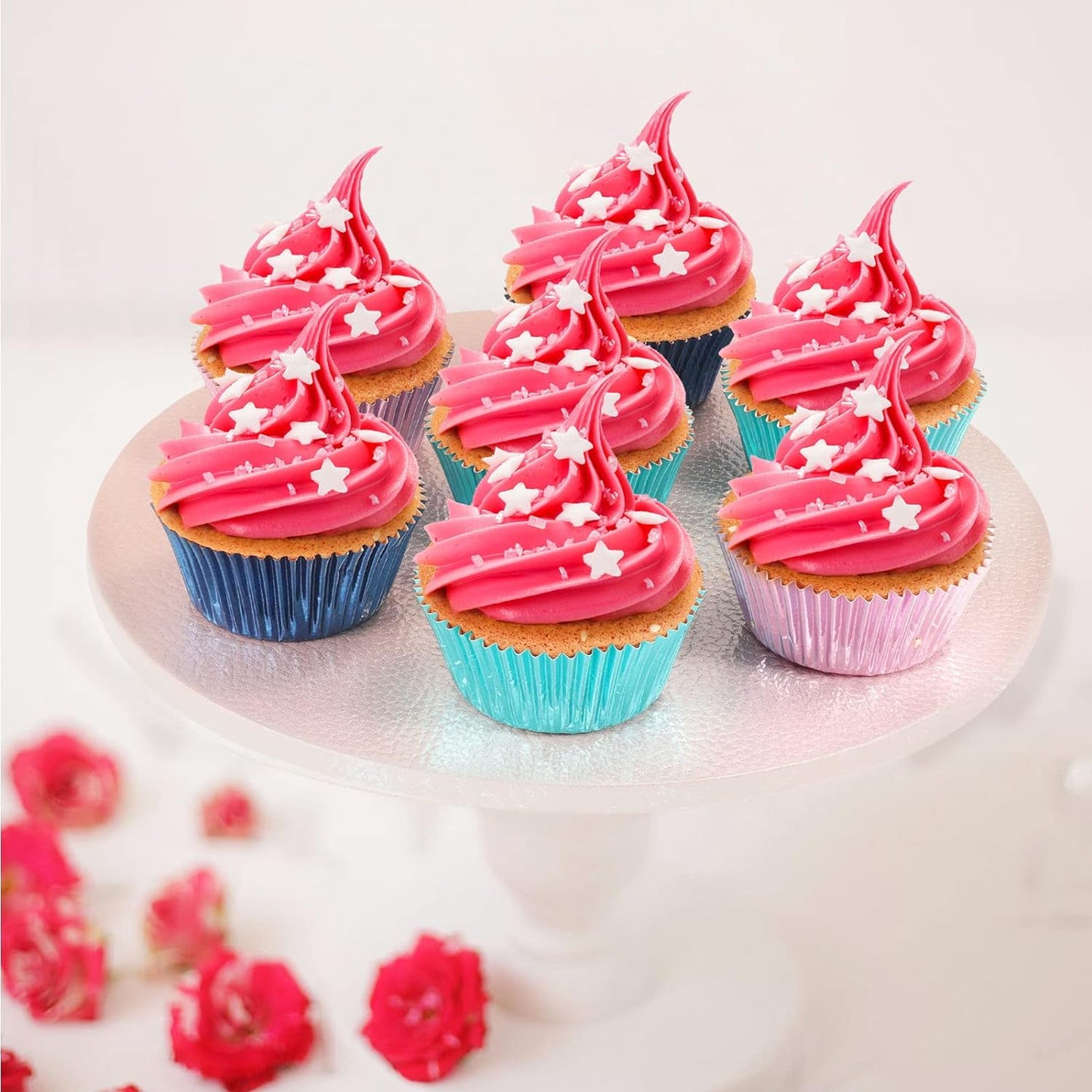 Caperci Standard Cupcake Liners Gold Foil Muffin Baking Cups 150-Pack - Premium Greaseproof & Sturdy Cupcake Papers