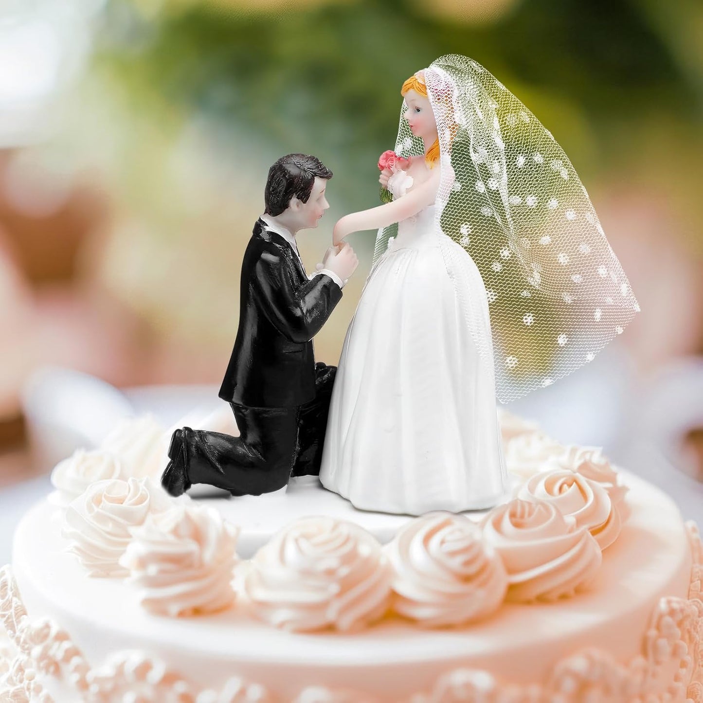 Remerry 4.5" Wedding Bride and Groom Cake Topper Vintage Elegant Wedding Cake Topper Couple Figurine Novios Para Pastel for Engagement Romantic Funny Couple Statue Anniversary(Romantic Era,White)