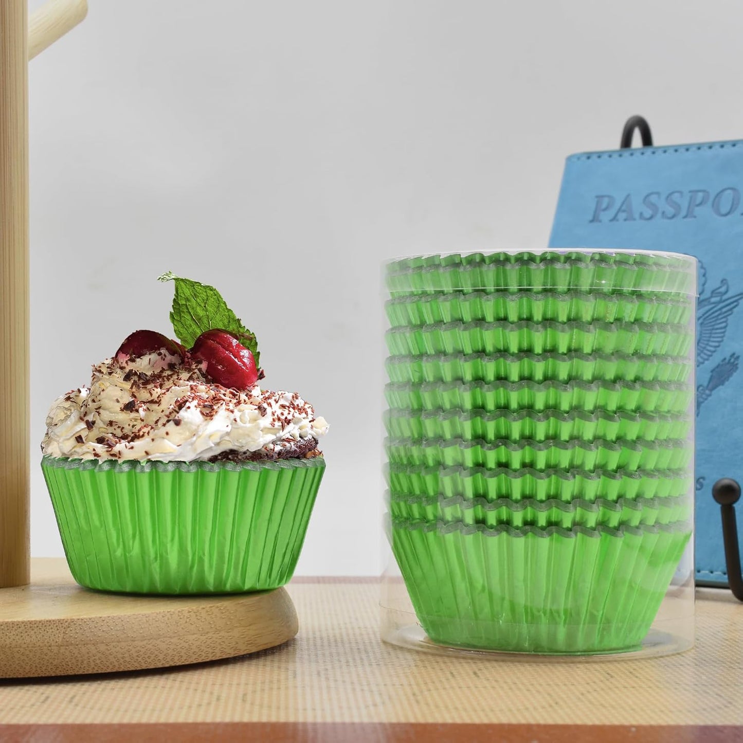 200 Pcs Gold Foil Cupcake Liners Standard Baking Cups Muffin Paper Cases