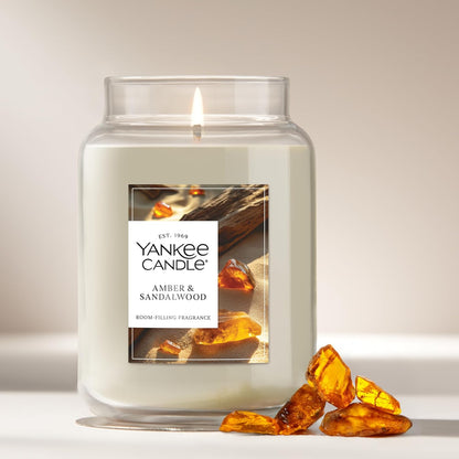 Yankee Candle Vanilla Cupcake, Scented Candle, 22oz Large Jar with up to 150 Hour Burn Time, Giftable, Birthdays