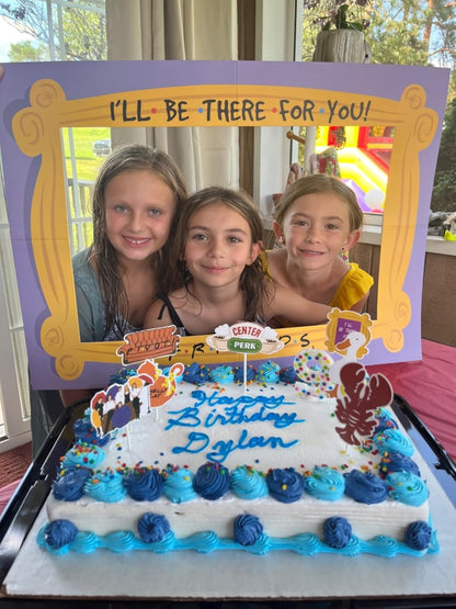 2026 Graduation Decorations I'll be There for You Happy Friend Themed Party Decorations,Class of 2026 Graduation Party Selfie Props with Photo Frame for Friend Birthday Decor