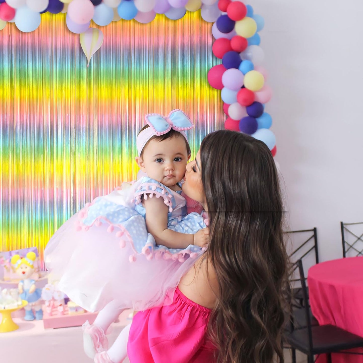 Tinsel Foil Fringe Curtains Wavy Backdrop for Parties Sparkle Metallic Wavy Foil Fringe Backdrop Curtain for Party Decorations Photo Booth Props for Birthday Graduation Wedding