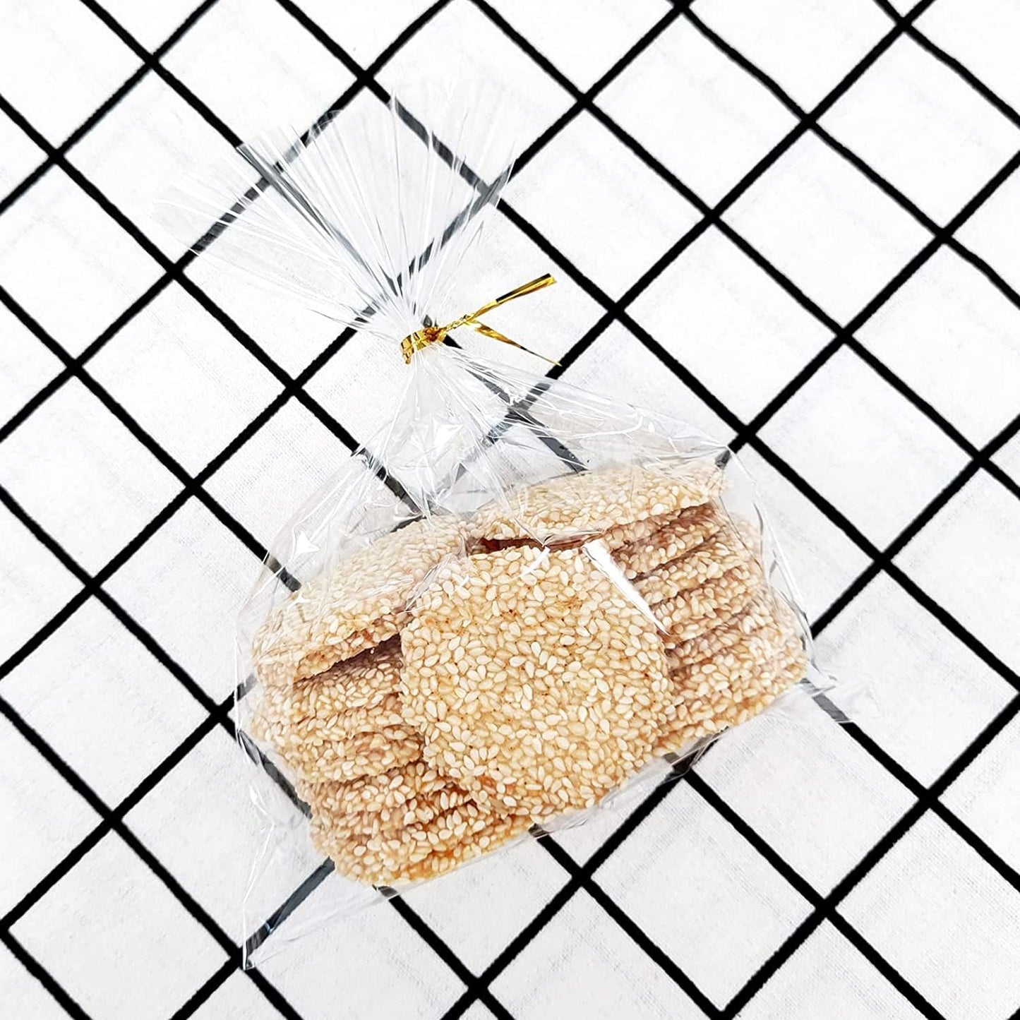 XLSFPY 100PCS Clear Cellophane Bags, 5x7 Small Treat Bags with Ties, Cake Pop Bags, Candy Bags, Goodie Bags, Rice Crispy Treat Bags, Clear Bags for Favors Birthday Party (5'' x 7'')