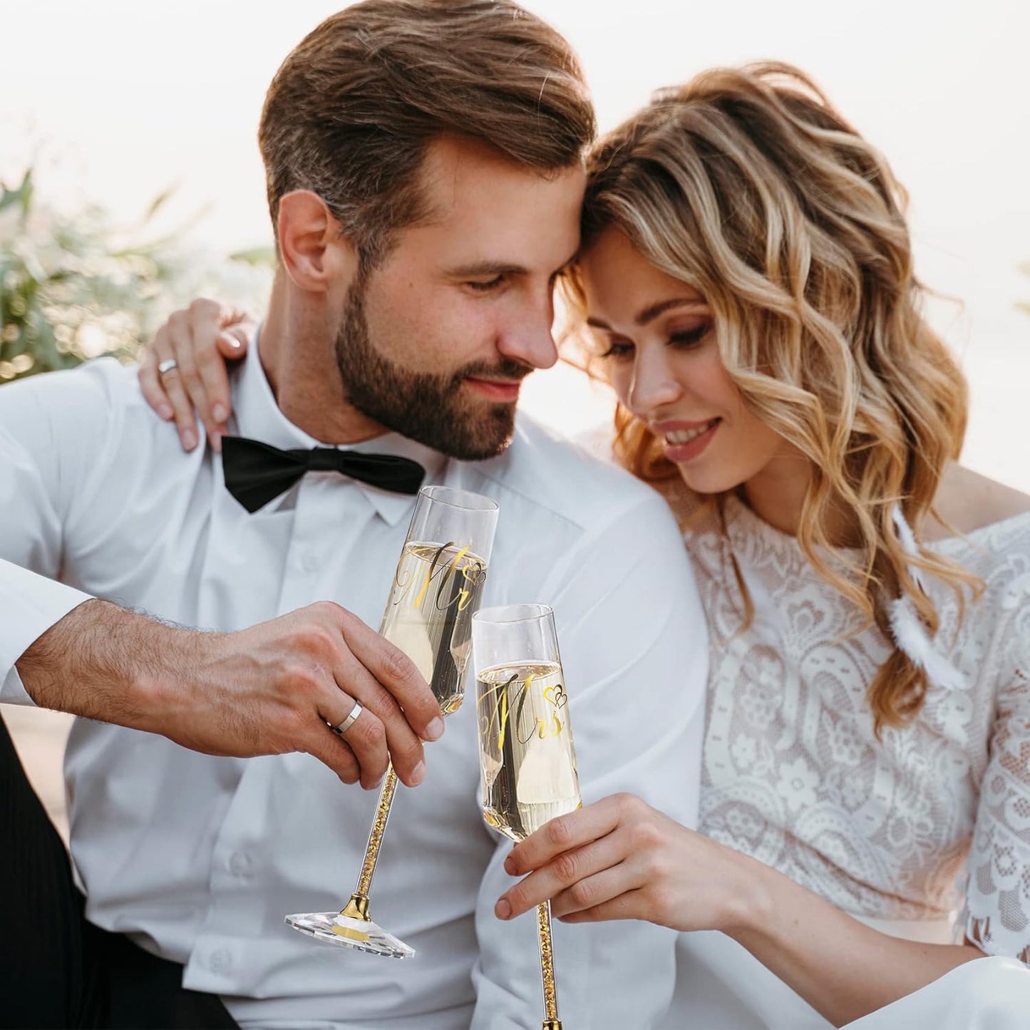 Wedding Cake Knife and Server Set, Mr and Champagne Flutes with Wedding Cake Cutting Set for Bride and Groom Toasting (Clear)