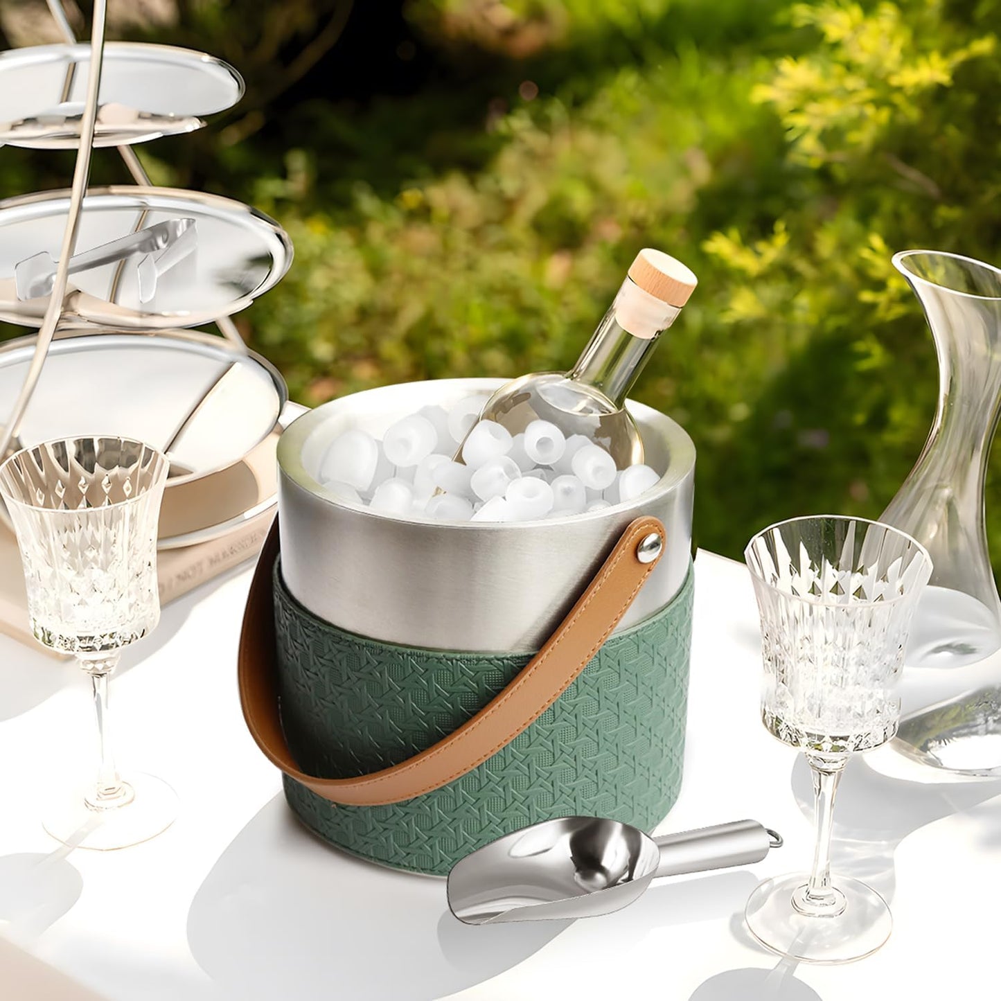 Bakpoco Double-Wall Vacuum Insulated Ice Bucket with Lid, Scoop, Ice Tong, Strainer & Leather Handle Keep Ice Frozen Longer Large Wine Ice Buckets for Cocktail Bar,Parties Chilling Beer Champagne 3L