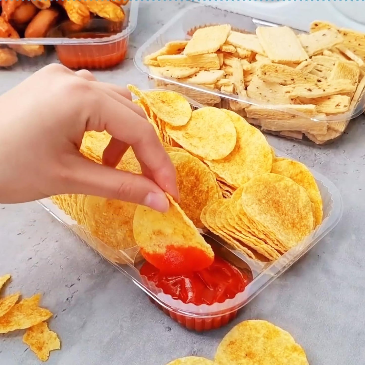 50 PC Nacho Trays Disposable, 12oz Plastic Nacho Containers with Chip and Dip Holder, 6x5 In 2 Compartments Clear Snack Trays for Kids,Parties, Movie Night Supplies (Plastic-50pc)