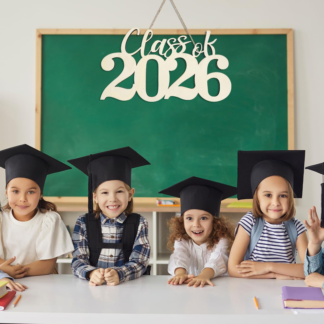 Class of 2026 Wooden Sign Graduation Party Decorations 2026 White Graduation Photo Booth Prop Senior2026 Sign for High School College Party