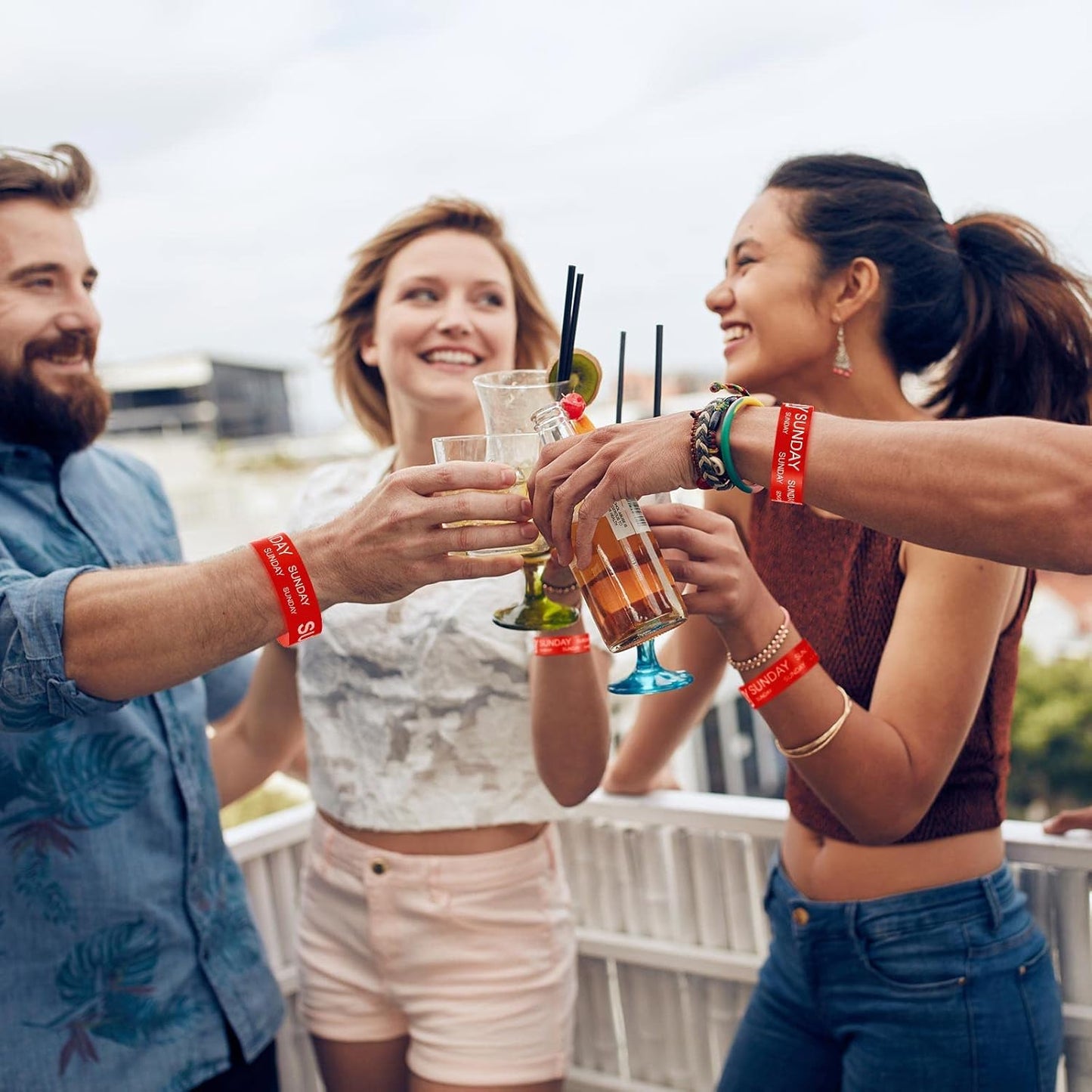 Henoyso 600 Pcs Saturday Paper Wristbands Event Admission Paper Bracelets Numbered Waterproof Party Armbands for Events Day of the Week(Red)