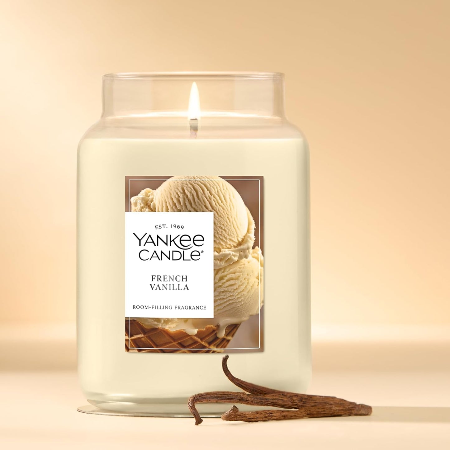Yankee Candle Vanilla Cupcake, Scented Candle, 22oz Large Jar with up to 150 Hour Burn Time, Giftable, Birthdays