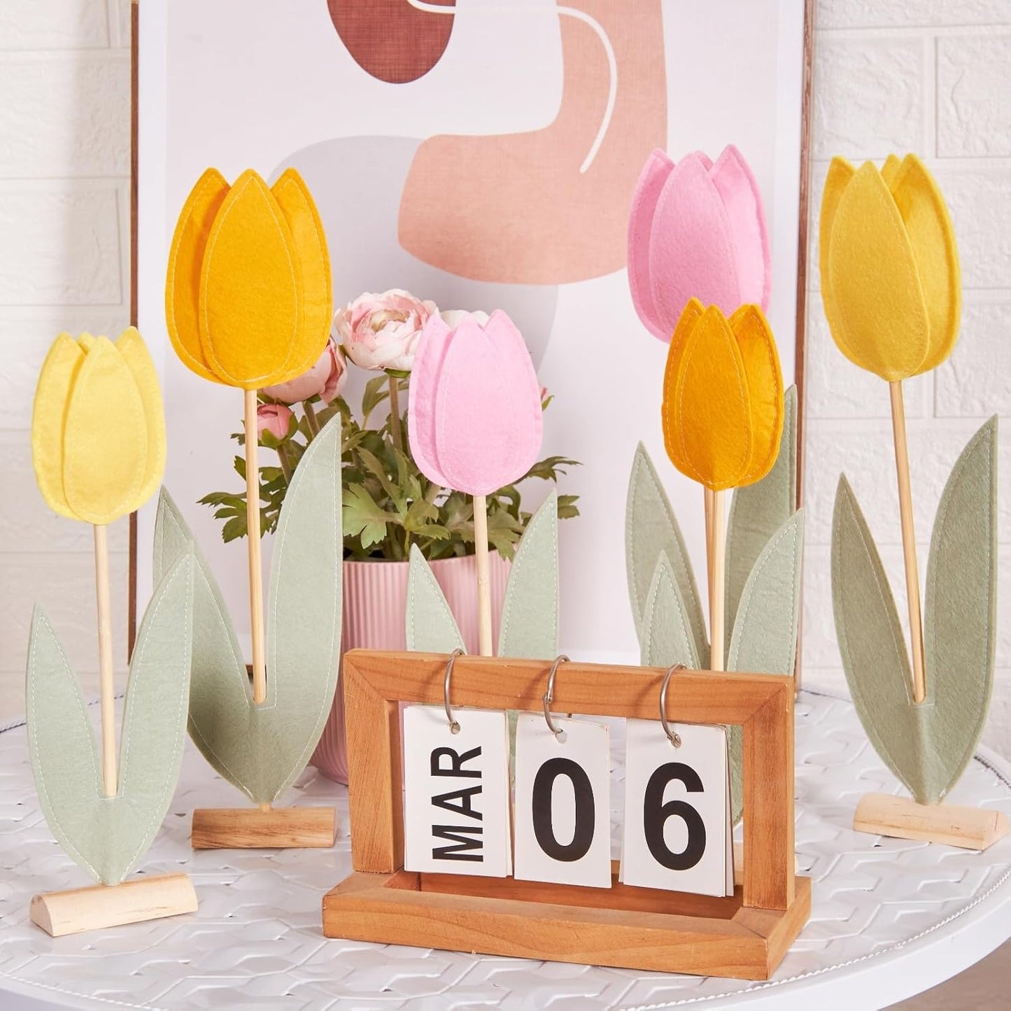 SUNBEAUTY 4PCS Honey Bee Honeycomb Centerpieces Decorations Yellow Bee Honeycomb Table Centerpieces with Sunflower Stickers for Baby Shower Birthday Gender Reveal Birthday Decoration