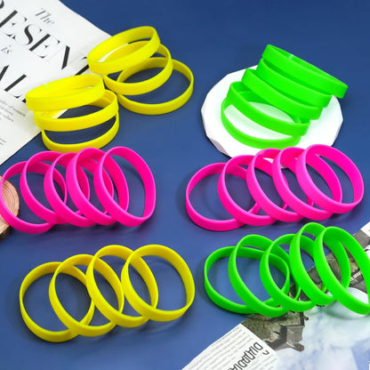 Ronglry 30pcs Neon Bracelets 80s Silicone Friendship Bracelet Bulk Colorful Silicone Wristbands Stretch Neon Bracelets for Glow Party Halloween Costume Accessories 80s Jewelry for Women Men
