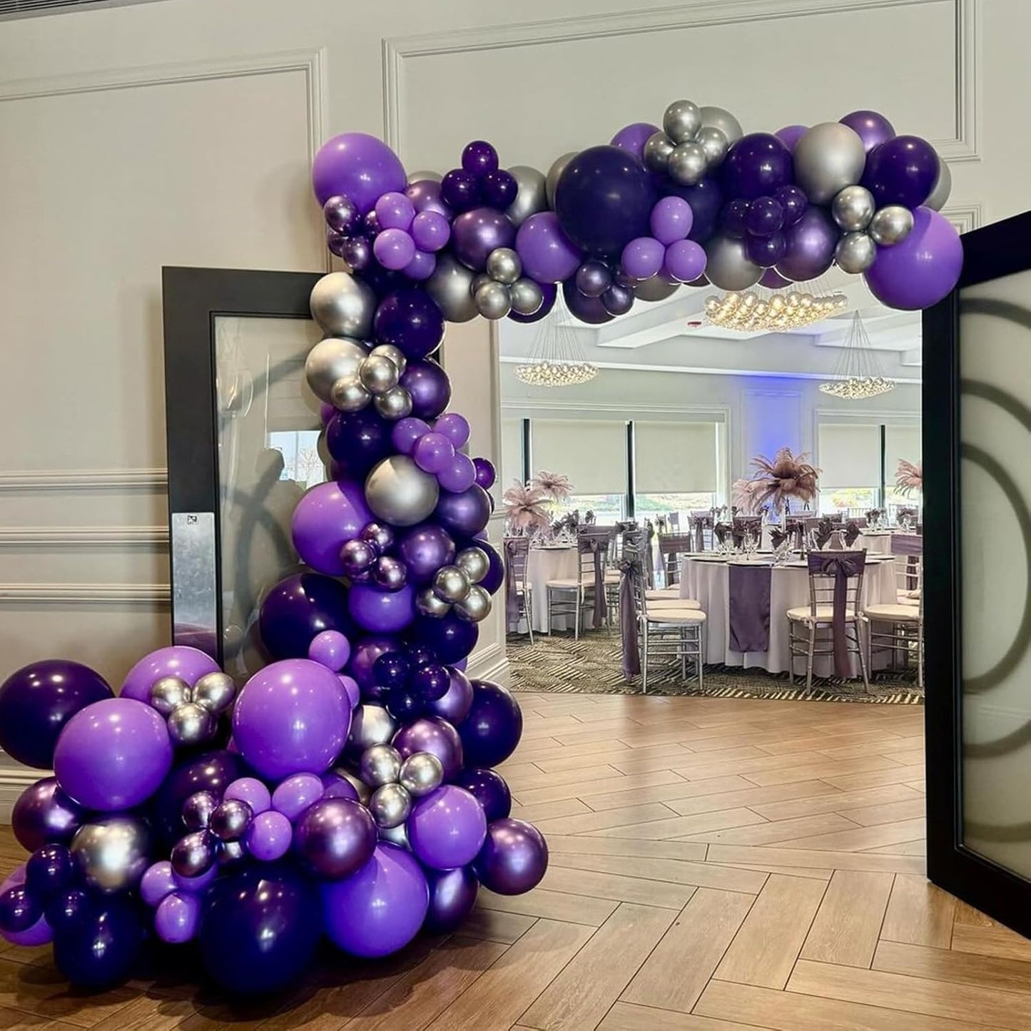 Black and Gold Balloons Garland Arch Kit, 134pcs Black and Metallic Gold Balloons with Different Size for 2026 Graduation Decorations, New Year, Birthday, Anniversary Party Decorations