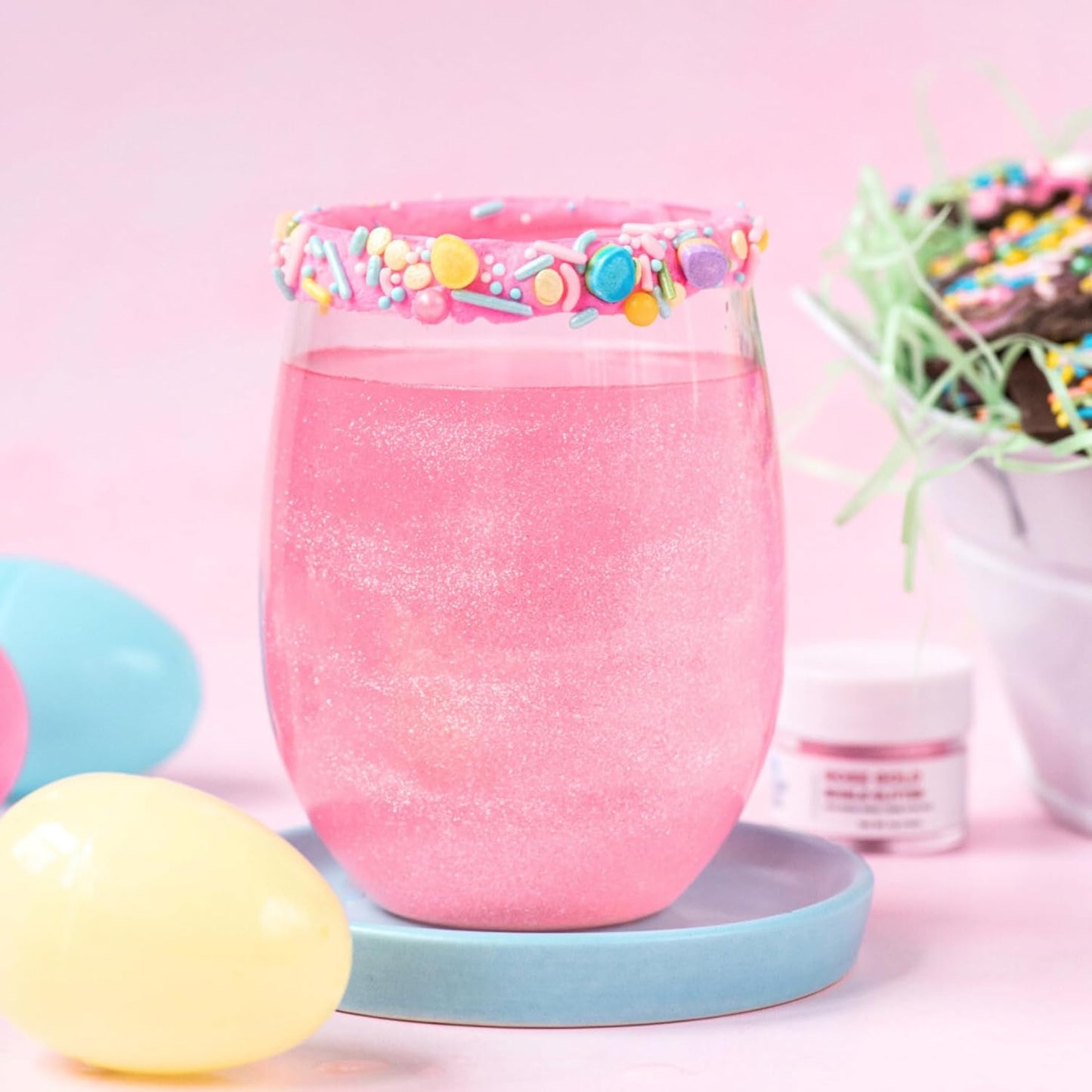 Sweets Indeed Edible Glitter, Perfect for Drinks, Cocktails, Beverages & Cake Decorating, Dessert Cake Topper, 4 grams (Gold 4g)