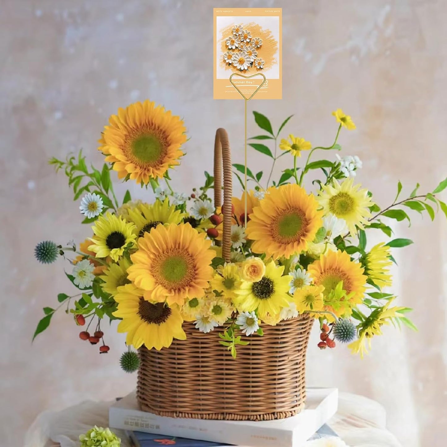 40 Packs Floral Card Holder Picks - Metal Gift Card Holder Sticks for Bouquets, Wedding Centerpieces, Photo Holder Sticks, Floral Picks for Cards, Picture Holders for Centerpieces, Heart-Shaped