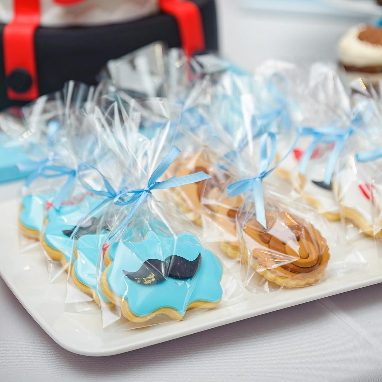 Cello Cellophane Treat Bags,5x7 Inches Clear Cellophane Bags 200 Pcs OPP Plastic Treat Bags with 200 Twist Ties for Gift Wrapping,Packaging Candies,Dessert,Bakery, Cookies, Chocolate,Party Favor