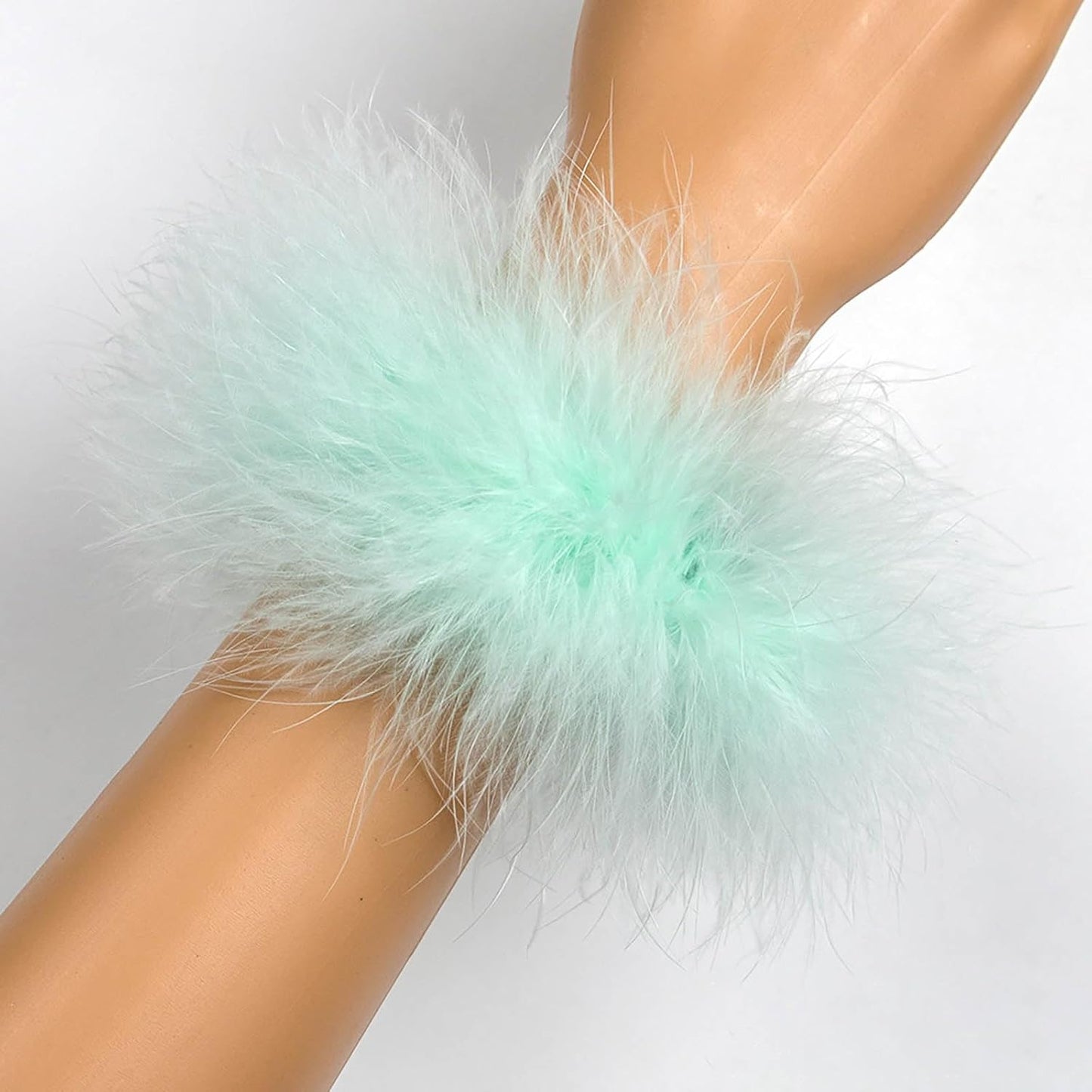 2Pcs Feather Wristbands, 9.65inch Soft Feather Wrist Slap Bracelet Cuffs, Snap Ring, Circle Slap Wrist Decoration Cuffs for Party Decoration