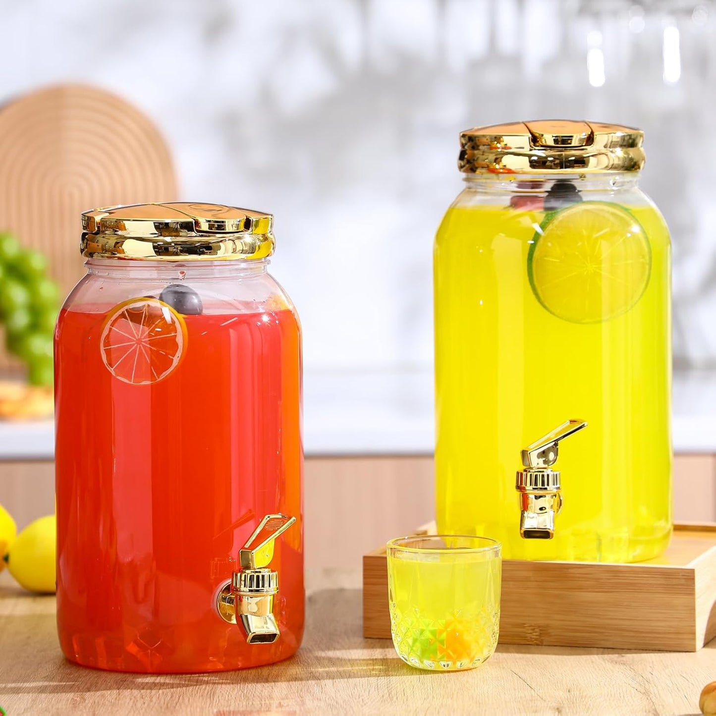 Havawish 2 Pcs 1 Gallon Plastic Beverage Dispenser with Spigot Clear Summer Kitchen Fridge Drink Dispenser for Parties Lemonade Juice Tea Beer Cold Water (Red,Cylinder)