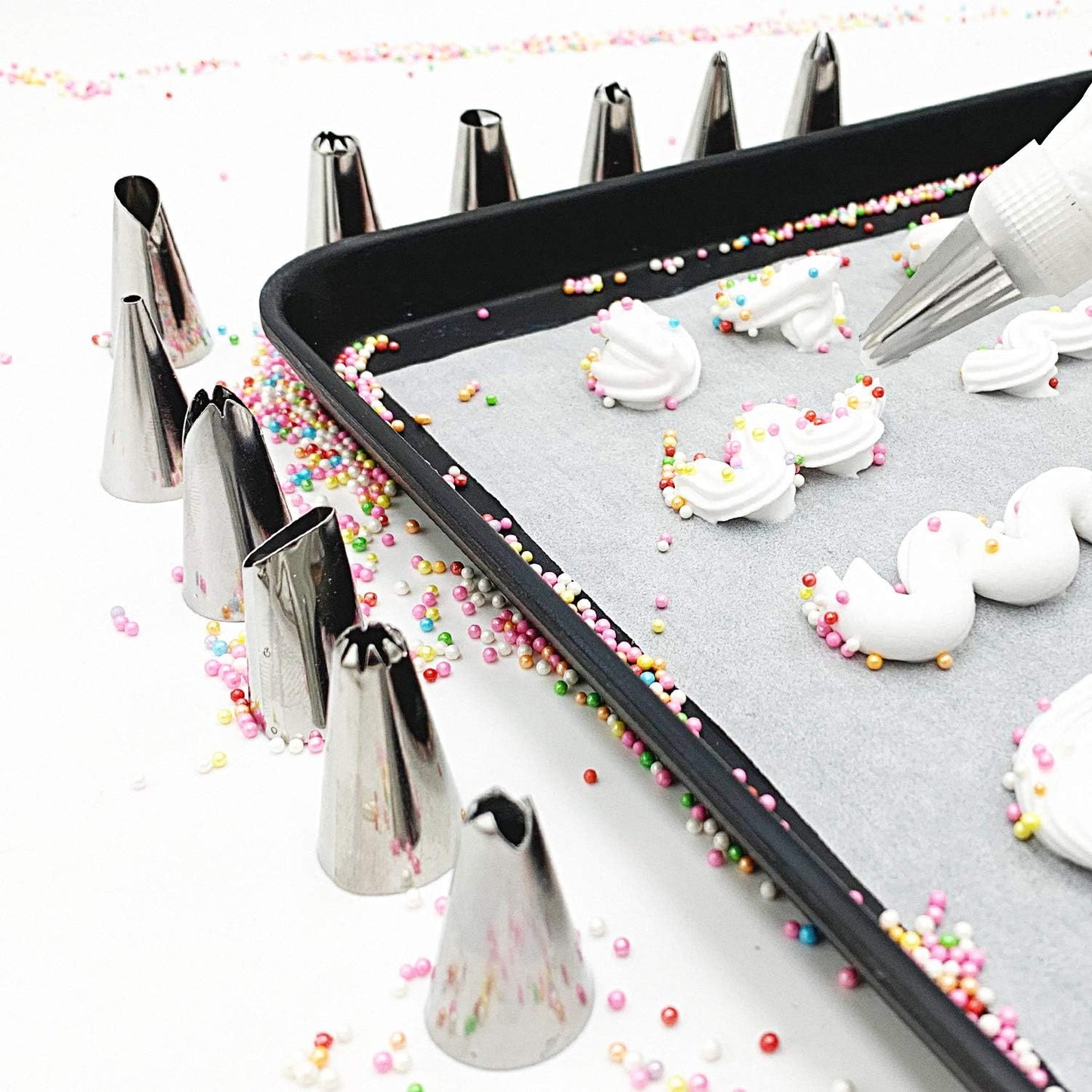 Tamodan Piping Bags 100PCS & 16 Inches Tipless Piping Bags, Extra Thick Pastry Bags Disposable, Non-Slip Icing Piping Bags Disposable Design, Cake Decoration.