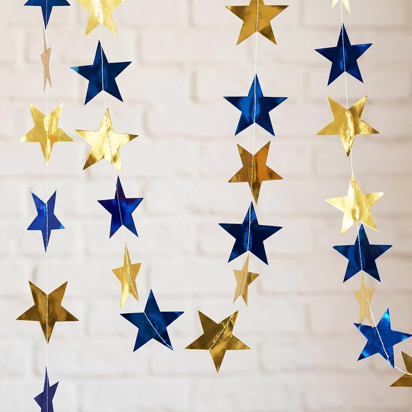 Spakon 65 Feet Glitter Star Paper Garland Banner Hanging Decoration Star Streamers Double Side 2026 Graduation Decorations for Wedding Birthday Festival New Year Party Decoration (Gold)