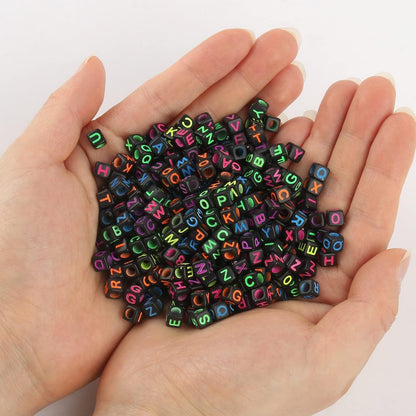 1000Pcs Glow Letter Beads Acrylic Alphabet Bead Glow in The Dark, 4x7 mm Round Beads for Friendship Bracelets and DIY Crafts