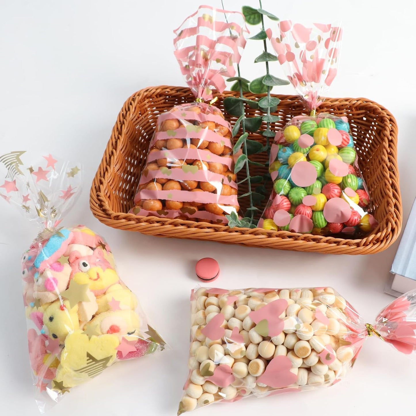 100 Pcs Star Printed 5"X 7" Gift Wrap Cello Cellophane Treat Bags Party Favor bags Clear Candy Cookie Bag Plastic Poly Goodie Storage Bag with Twist Ties for Bakery,Birthday, Wedding ,Party Decorations (Gold)